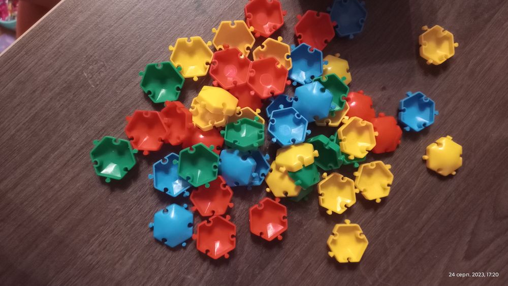 Букви +цифри на магнітиках, пазли