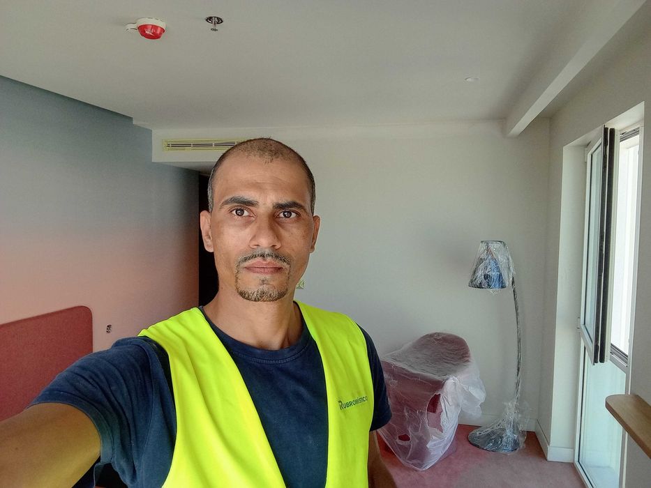 Pedreiro , prestação de serviço de Remodelação, levando sempre a melhor solução e desempenho ao teu projeto ou remodelação.