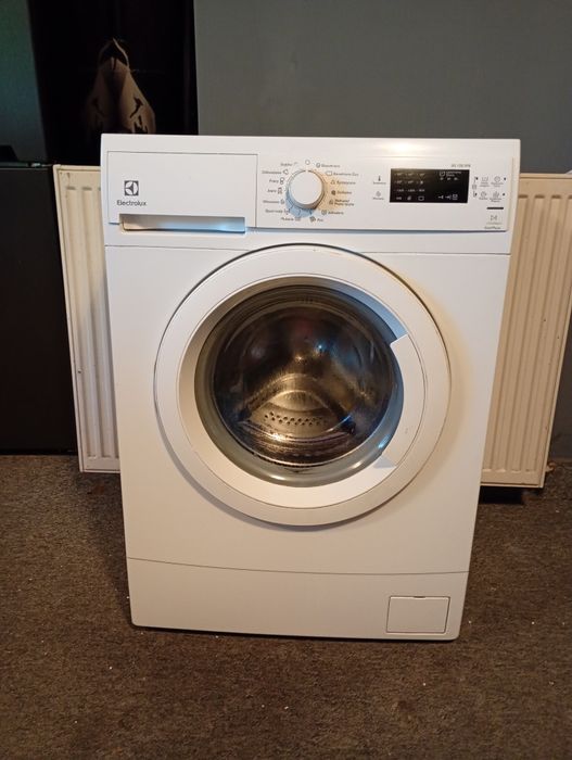 Pralka Electrolux slim . Transport