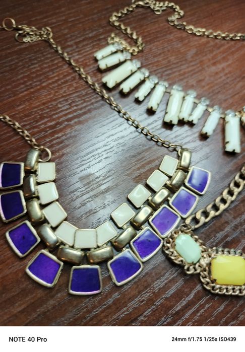 Zestaw naszyjników vintage