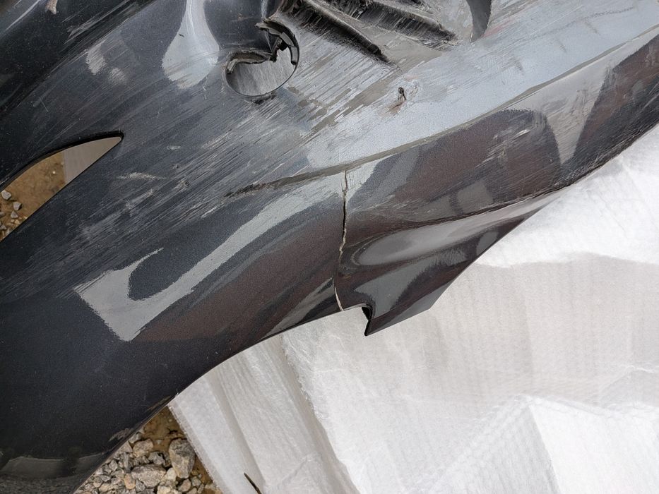 Бампер tesla model 3 pmng під відновлення