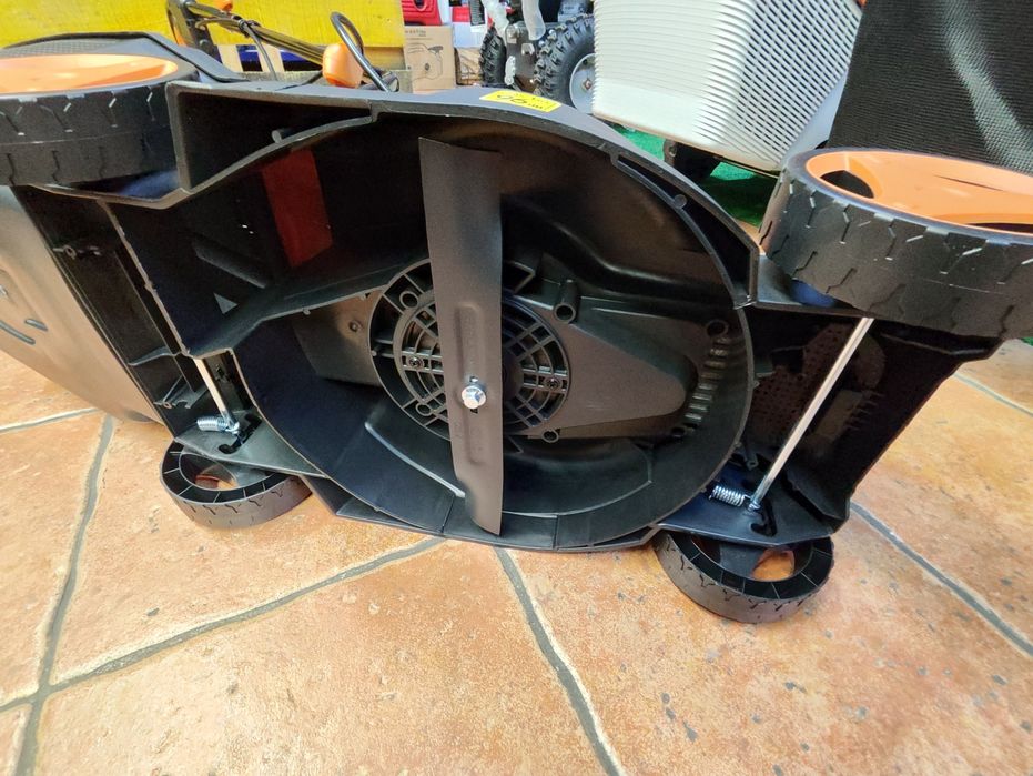 Аккумуляторная газонокосилка TexAC TAOE-LM320/Бесщет/32см/Макита АКБ/Т