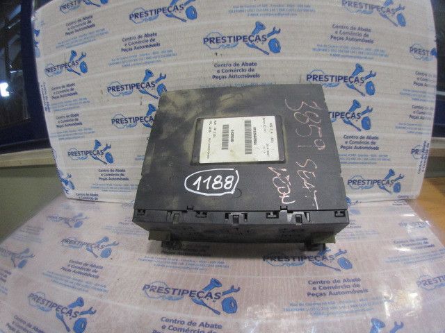 Caixa fusíveis / SAM / BSI VOLKSWAGEN Jetta III (1K2)