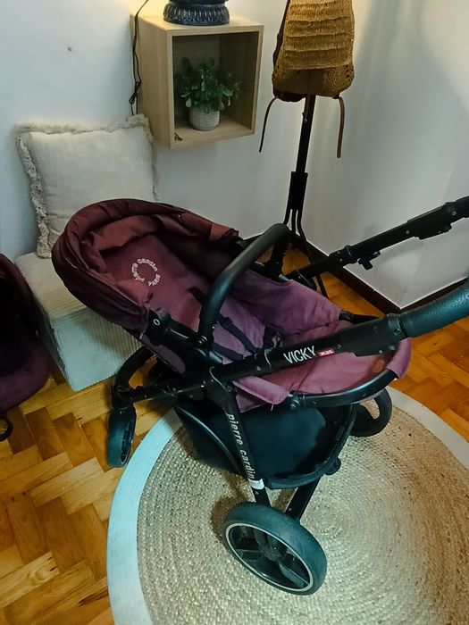 Carrinho de bebé Pierre Cardin Vicky Bordó