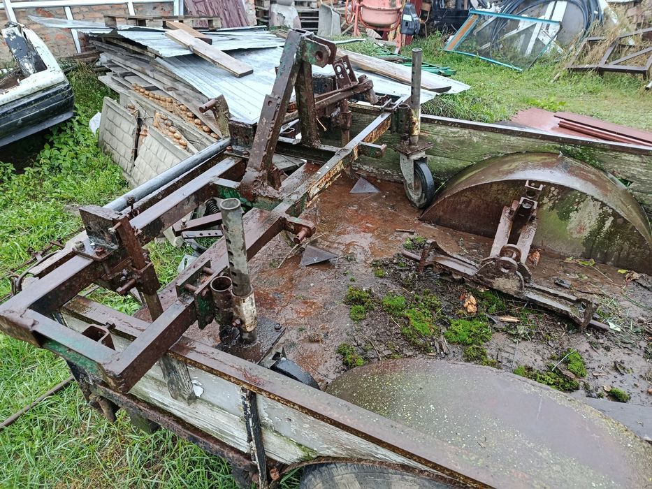 Причіп до трактора