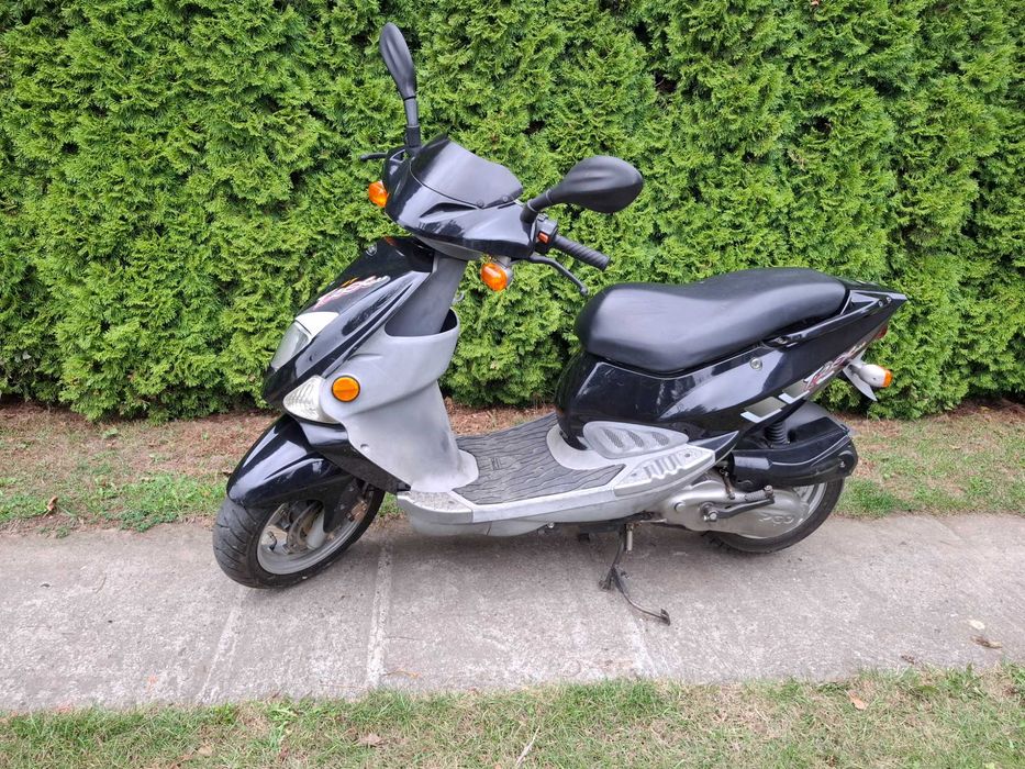 Piaggo 125 kat B cały mały przebieg