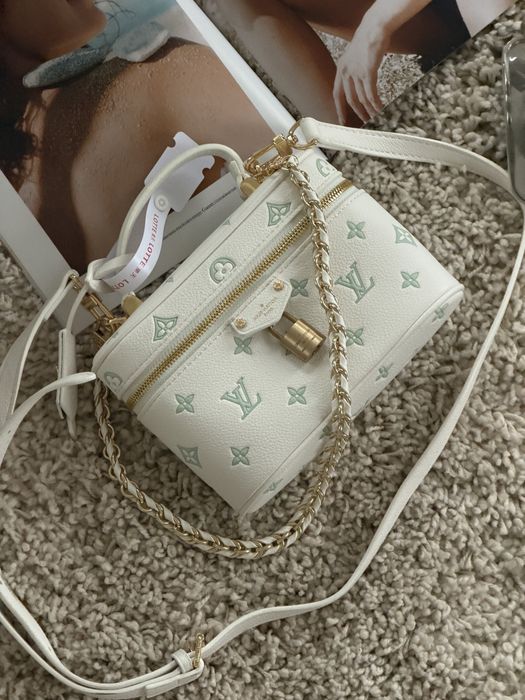 Сумка Сумка Louis Vuitton Vanity Chain Pouch