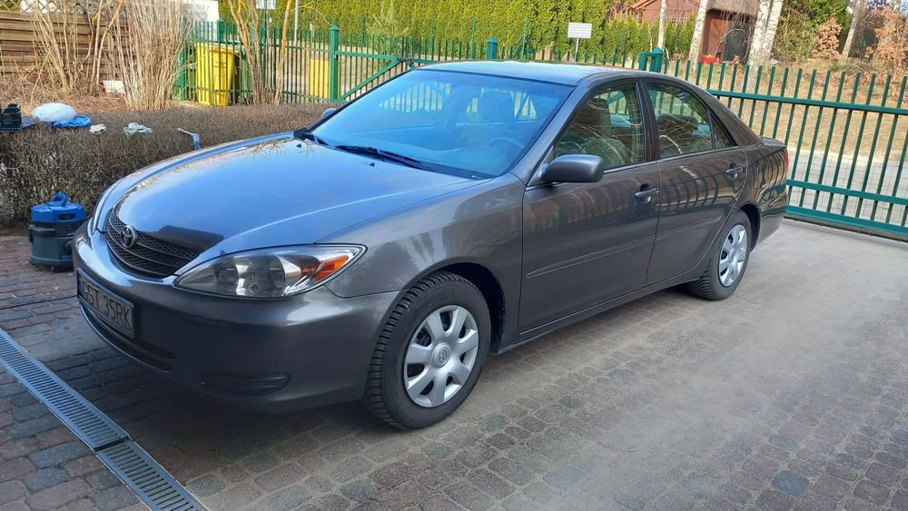 Toyota Camry Bezwypadkowy, LPG, 2 komplety kół, zakonserwowany