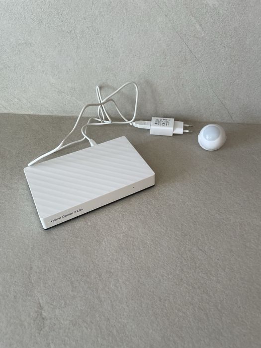 Inteligentny dom Fibaro Home Center 3 Lite + czujnik ruchu Fibaro