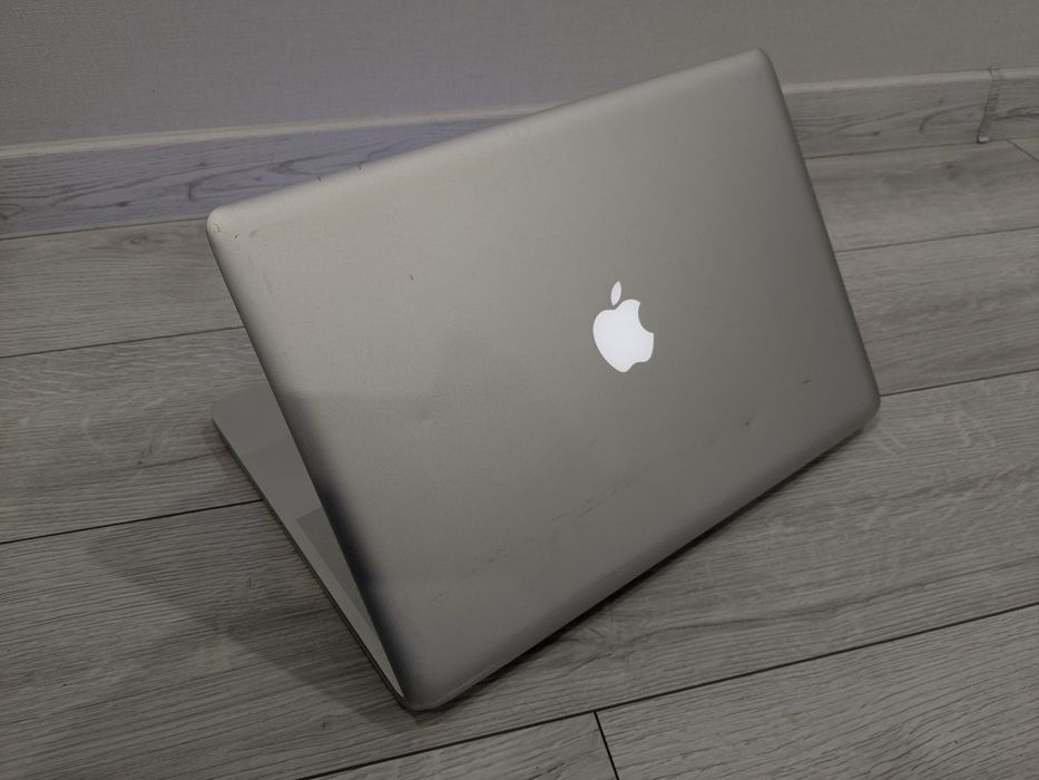Apple Macbook Pro 15 4/128гб SSD 2.53ггц mid 2009 MC118LL/A