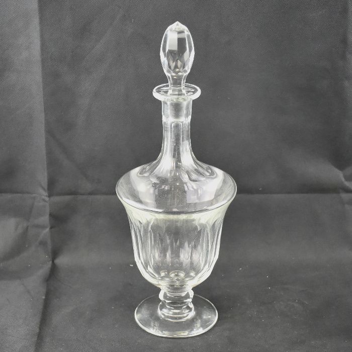 Garrafa com Tampa em vidro Lapidado – Vintage – n1