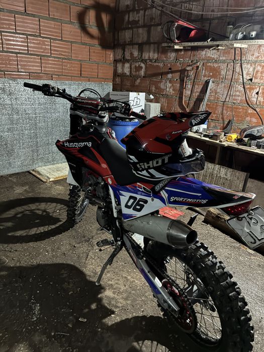 Husky TE450 matriculada