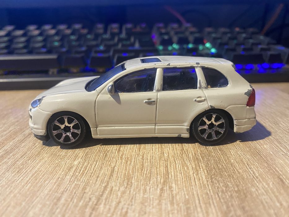 Porsche Cayenne Bburago