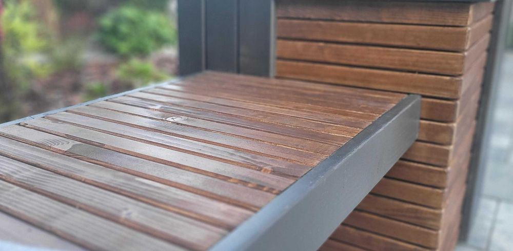 Donica, ławka - drewniane meble ogrodowe, doniczka