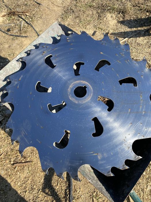 Sprzedam piłe widiową do drewna 800 stan bardzo dobry