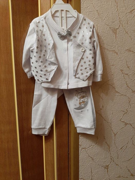 Продам костюмчик на мальчика