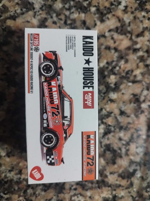 Miniaturas Nissan Skyline 1:64