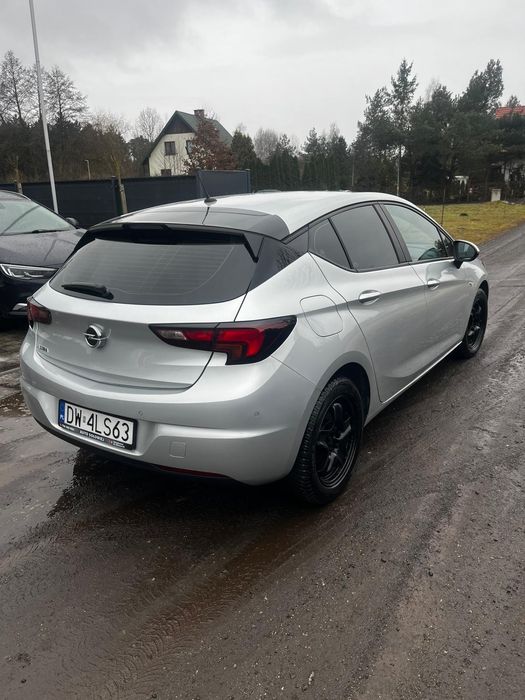 Sprzedam Ładnego  Opla astra k. 2020r