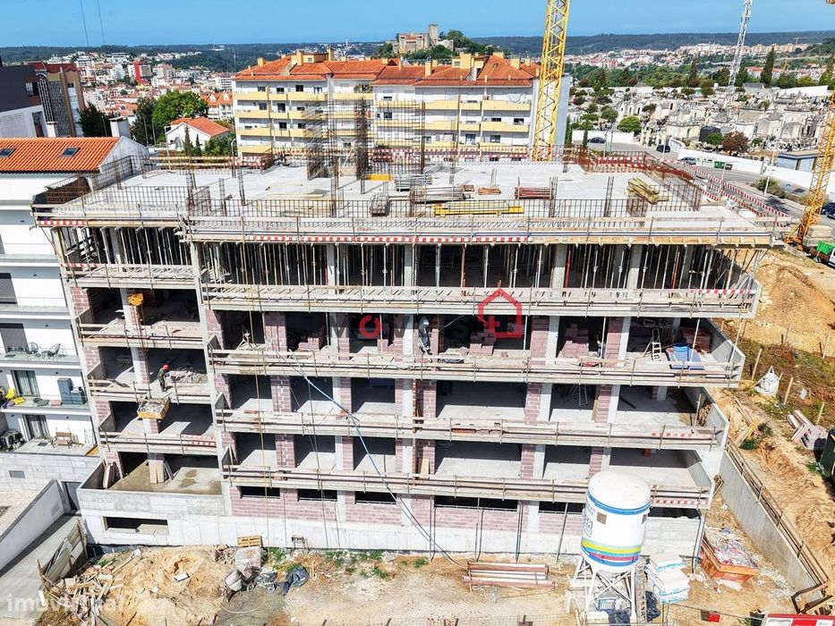 Apartamento T1 - Alto da Colina  -  Leiria — Leiria, Pousos, Barreira E Cortes, Leiria