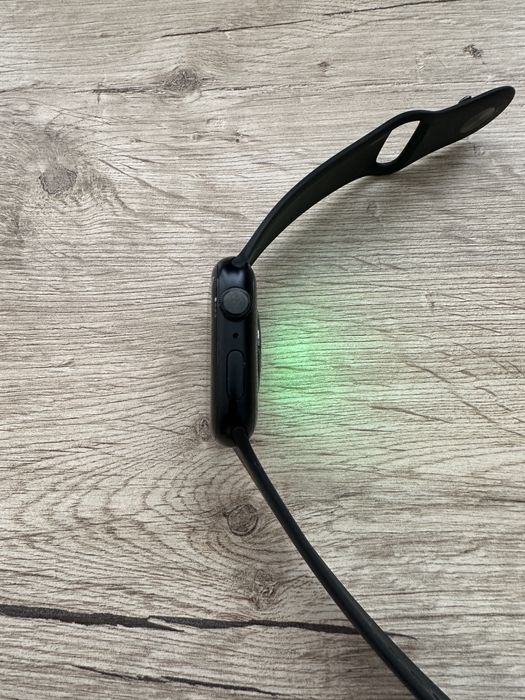 Apple Watch Series 8 + 4 ремінці та зарядний кабель