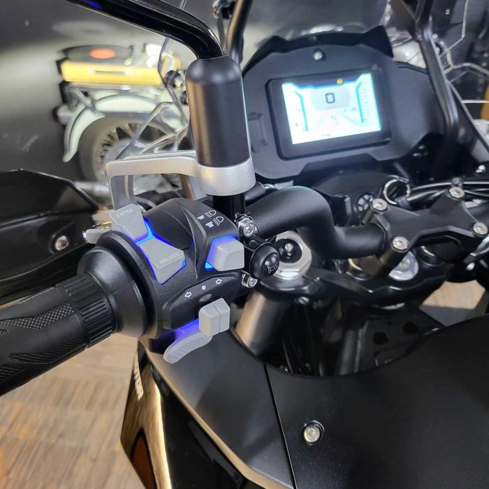 QJ MOTOR SRT 700 /  2026