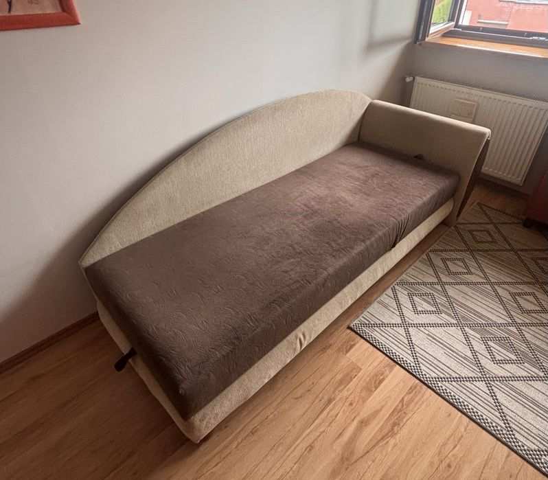 Tapczan / łóżko jednoosobowe 200 × 80 cm – regulowany zagłówek – 100zł