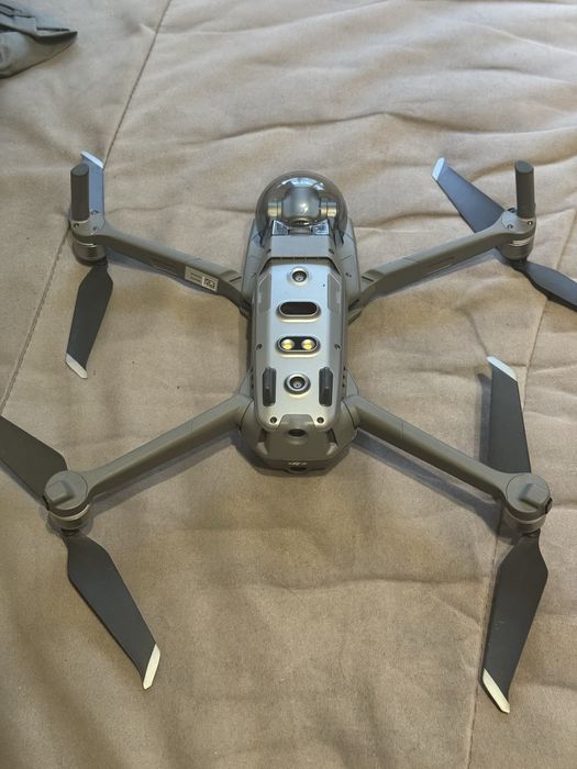 DJI Mavic 2 Zoom + 3 АКБ + Hub + сумка, гарний стан