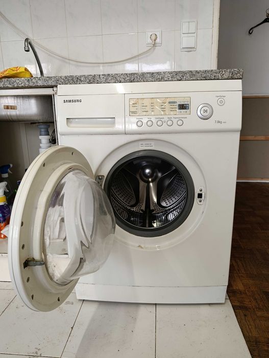 Máquina de lavar roupa Samsung