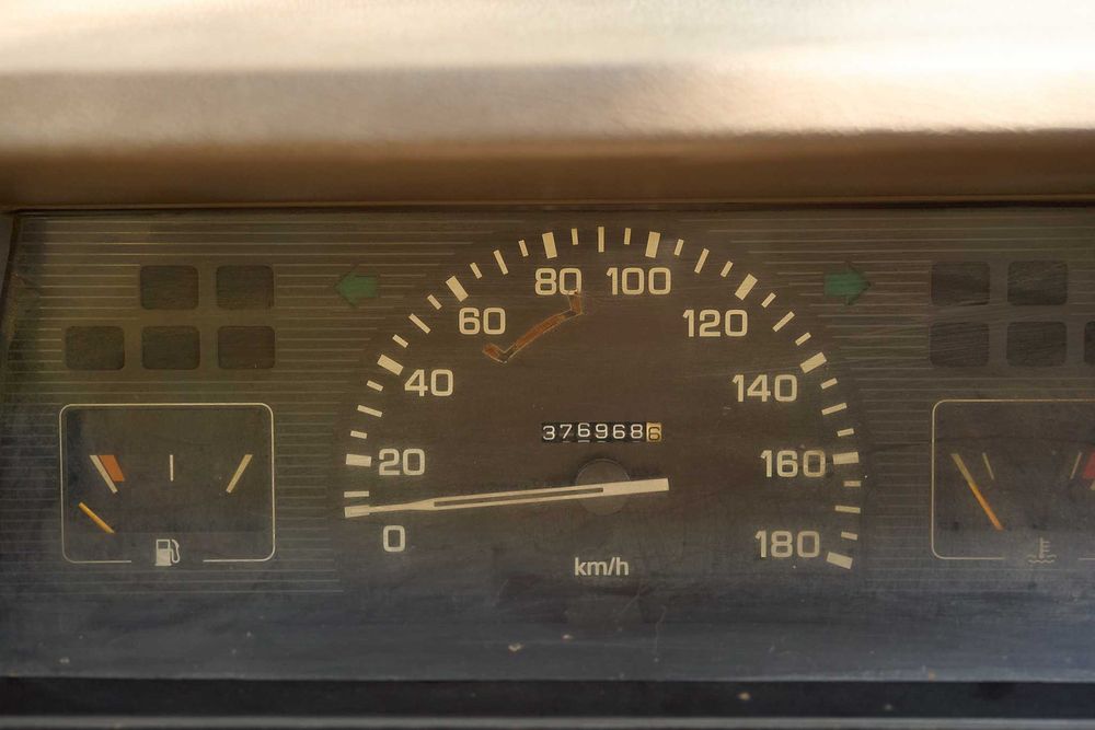 Mitsubishi L200 Pick-up (1992) – 4x2