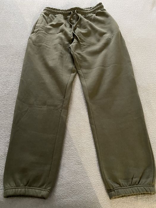 Продам новые брюки jogger.
