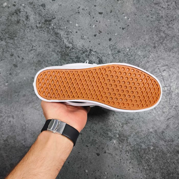 Кросівки молодіжні Vans Knu Skool чорні з білим 37-41 демісезон