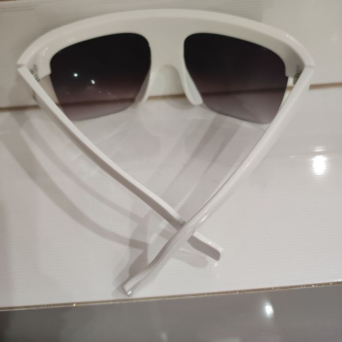 Okulary przeciwsłoneczne Biała oprawa