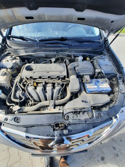 Hyundai sonata 2011року yf