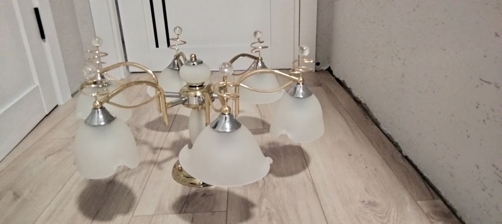 Продам люстру, саітильник!!!