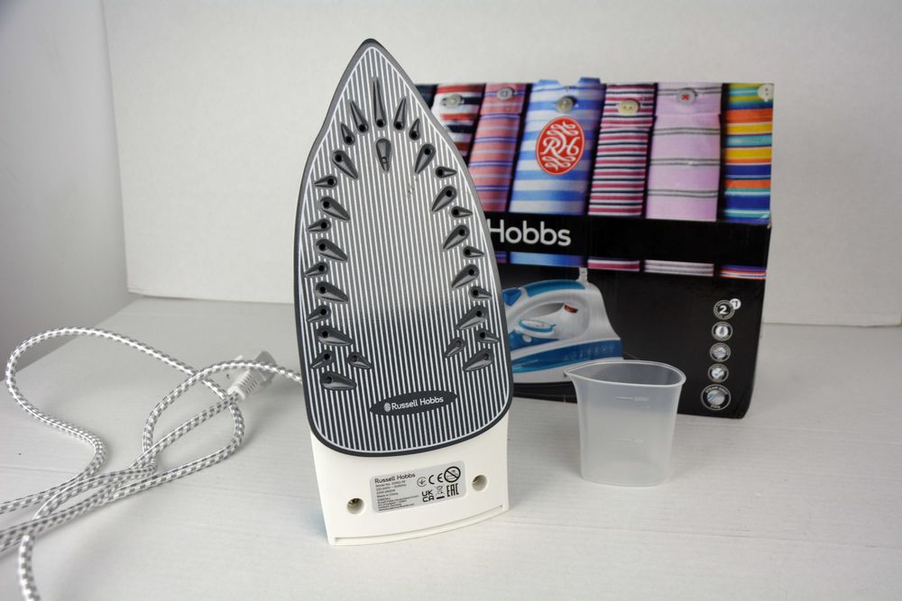 Żelazko Russell Hobbs 20562,-56, 2600 W z plamką na stopce