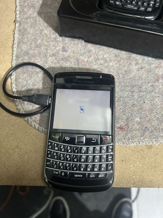 Vendo estes telefones a funcionar