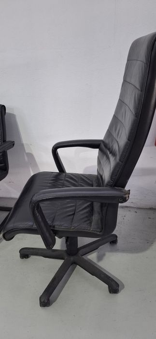 3 Cadeiras de escritório