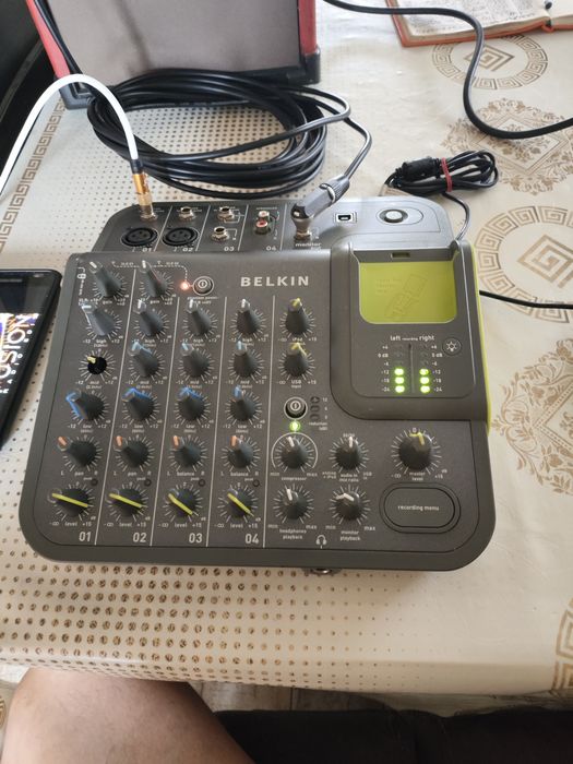 Цифровий мікшер Belkin TuneStudio 4-канальний