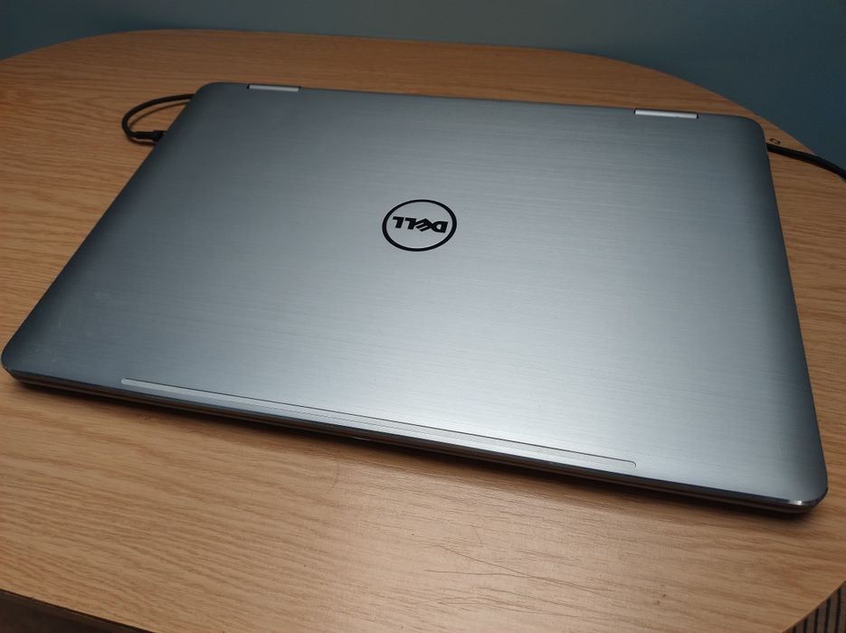Laptop Dell Inspiron 17 7779 i5 12 GB RAM NVidia