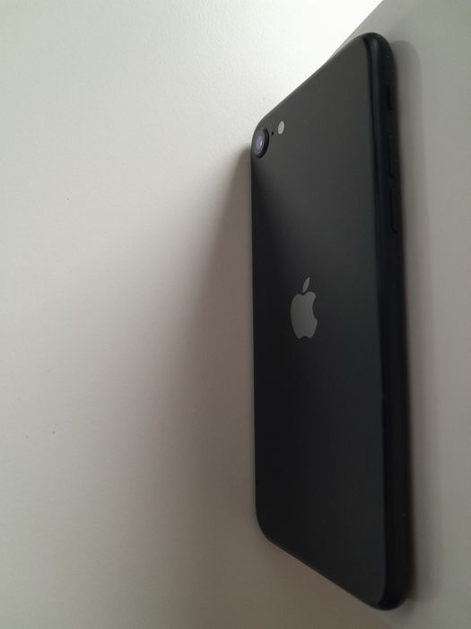 iPhone SE 黒 iPhone SE (2020) | 64 GB | biały | 489 zł | testuj przez 30 dni