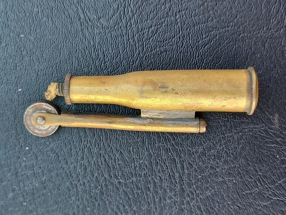 Isqueiro de trincheira