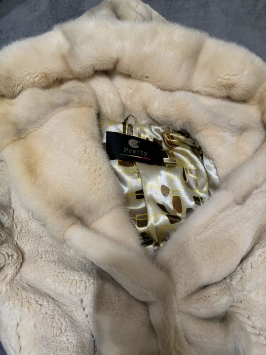 Шуба бобер з норковим капюшоном