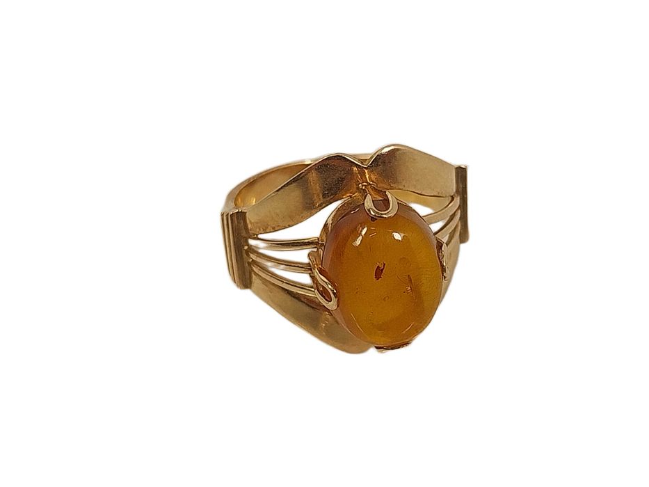 Złoty pierścionek Z BURSZTYNOWYM KAMIENIEM PR:585 W:5,78G R:18