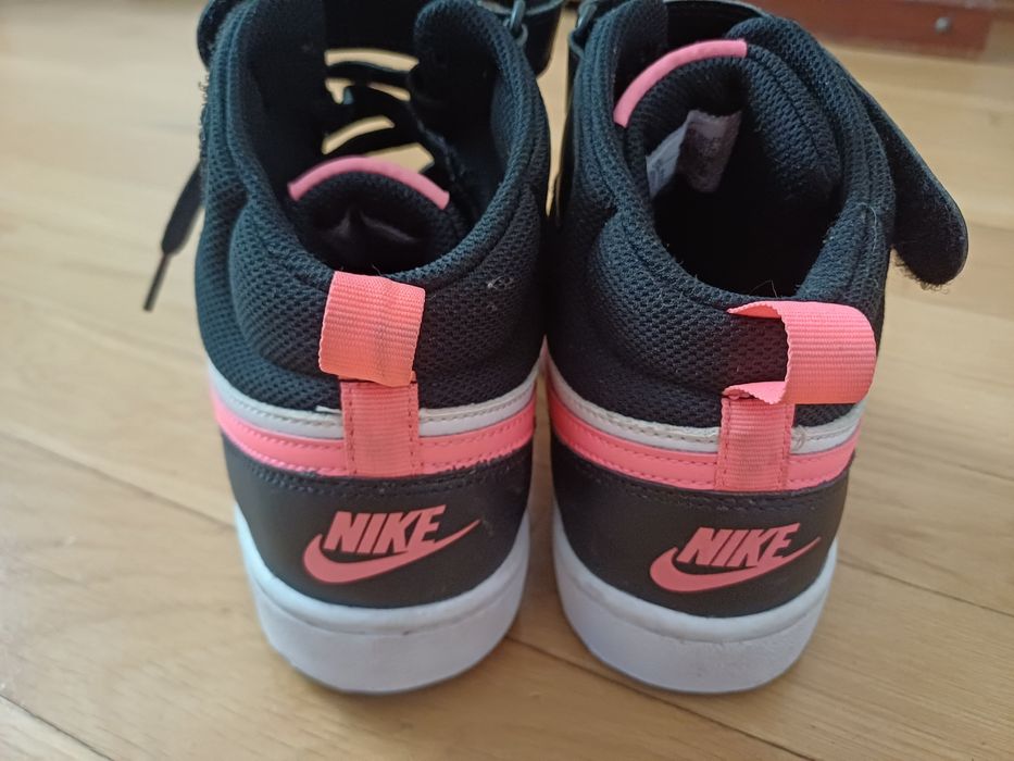Buty młodzieżowe Nike rozm. 38