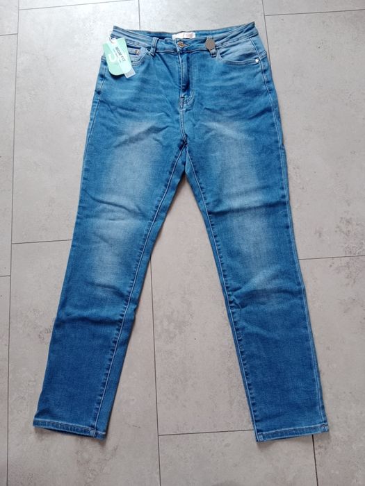 Spodnie jeansowe nowe