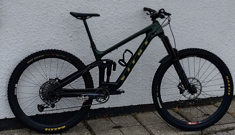 Bicicleta enduro/trail Vitus sommet 29 carbono: L/M