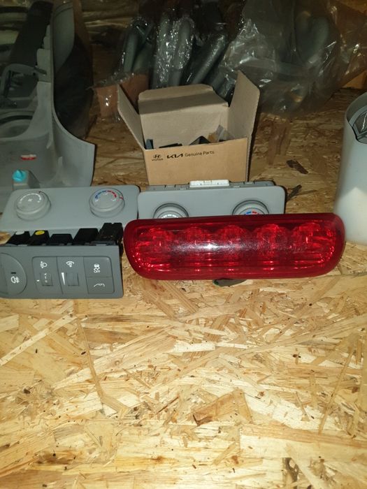 Спойлер  Hyundai H1 Grand Starex