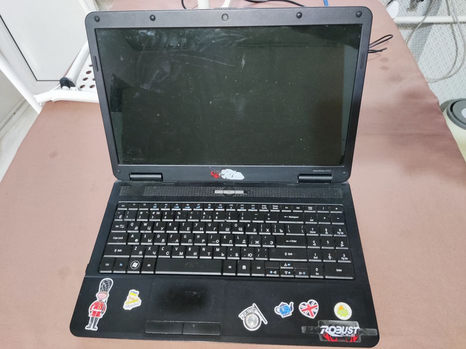 Ноутбук Emachines E727 series