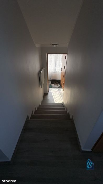 Dom 150 m² z garażem i stodołą – Złota, 26 ar