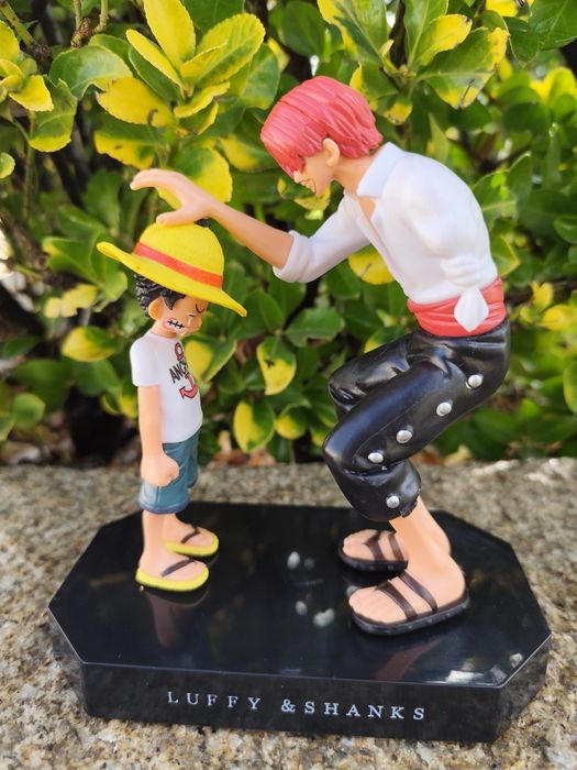 Figura One Piece nova - peça única!